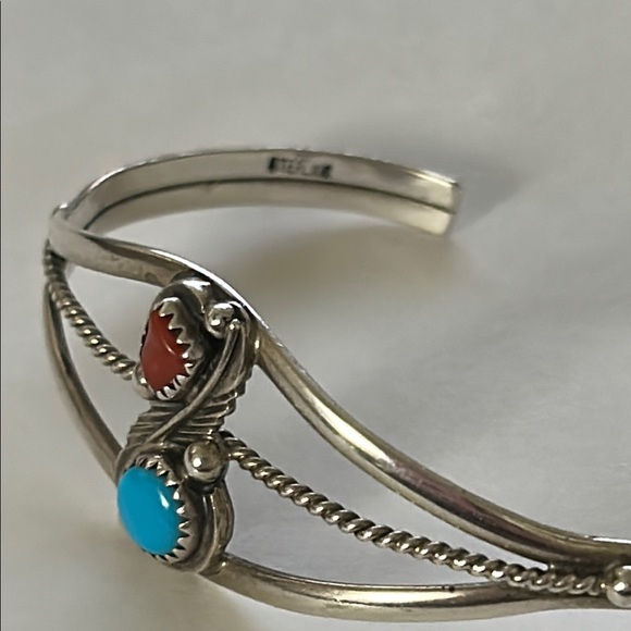 Native American sterling Silver Minimalist cuff bracelet - Picture 4 of 4